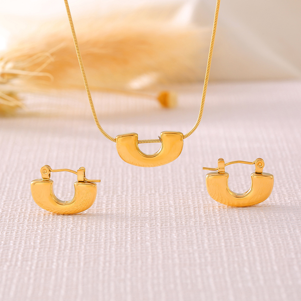 French New U-Shaped Pendant Collarbone Necklace Earrings Niche Geometric Stainless Steel Plated 18k Gold Jewelry suit