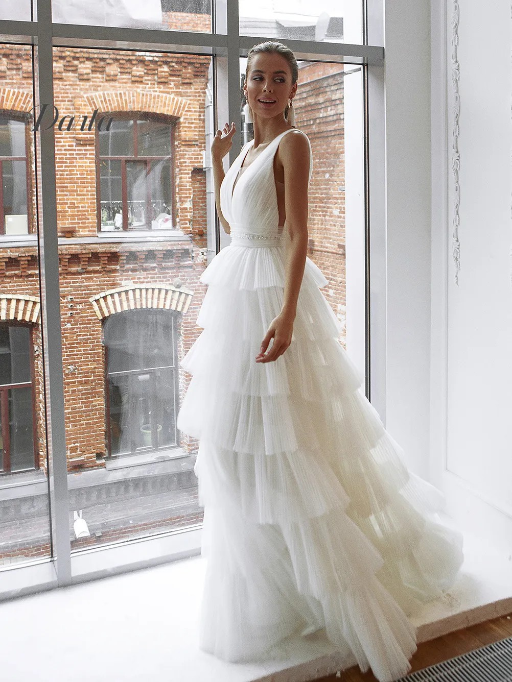 Picture of Foreign trade new V-neck Noble multi-layer mesh pettiskirt waist slimming sling bridal wedding dress AliExpress dress