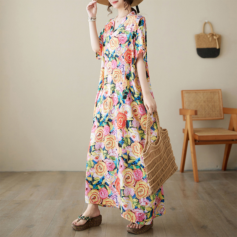 Picture of 2024 New Vintage Printed V-Neck Large Size Dress for Chubby Girls New Fashion All-match Artistic Large-length Dress for Women