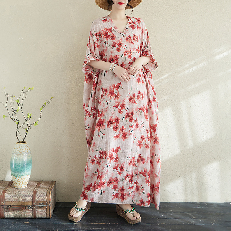 Real shot 2025 summer color holiday style tourism V-collar literary retro flesh-covered slimming cotton and linen short-sleeved dress