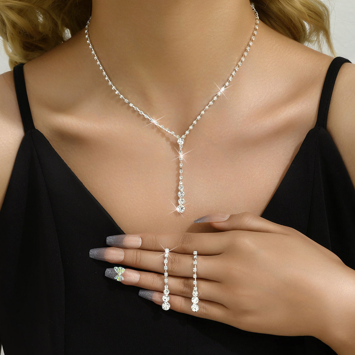 Cross-Border Light Luxury Zircon Clavicle Chain Niche Party Set Rhinestone Stud Earrings Necklace Women's Fashion Accessory Chanel Style
