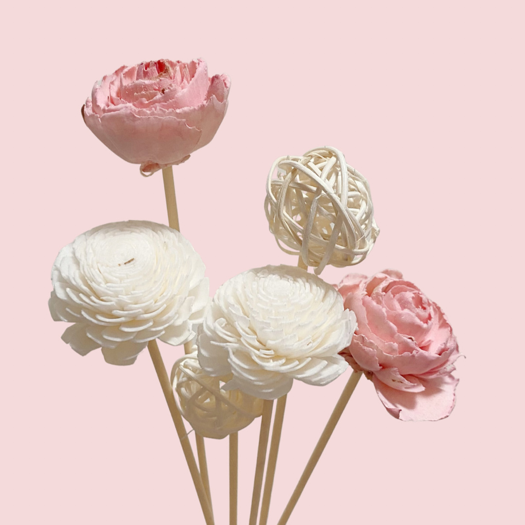 Picture of Simulation Floral Ornaments ins Decoration Home Furnishings Tongcao Rose Cafe Famous Desktop Non-fire Aromatherapy Flowers