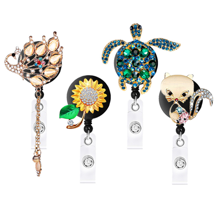 Diamond-encrusted turtle Peacock tassel sunflower sunflower retractable easy pull-up buckle Fox easy pull-up Badge clip