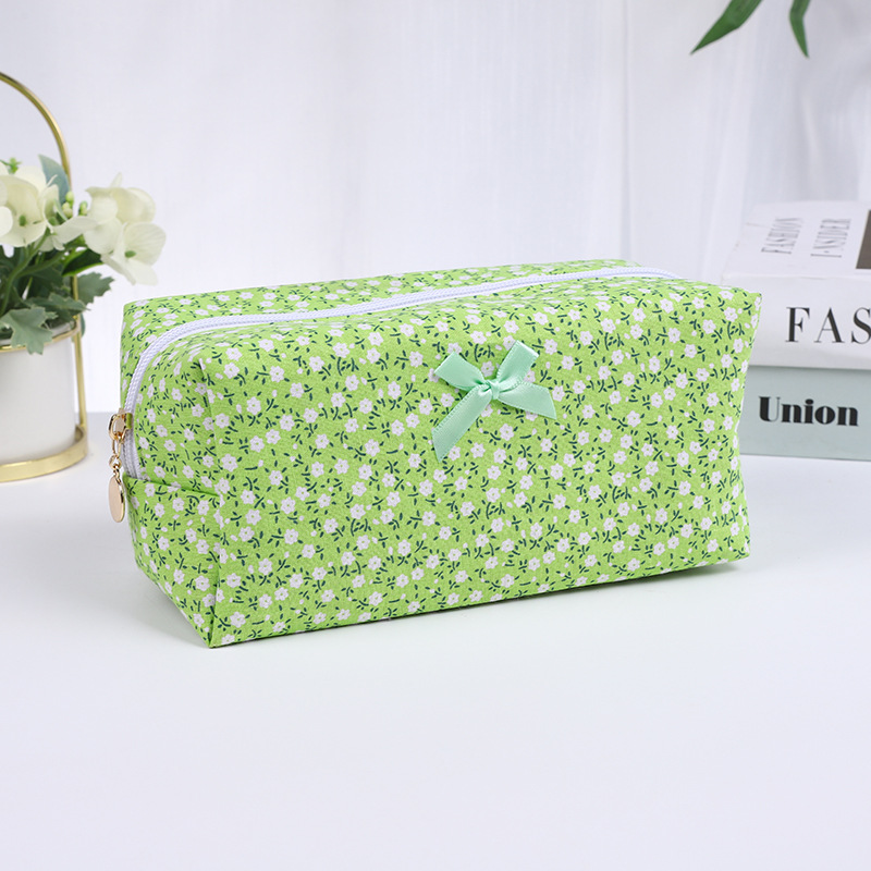 Picture of Cross-border Small Floral Quilted Cosmetic Bag Travel Skin Care Zipper Bag Large Capacity Portable Storage Bag Soft Bag