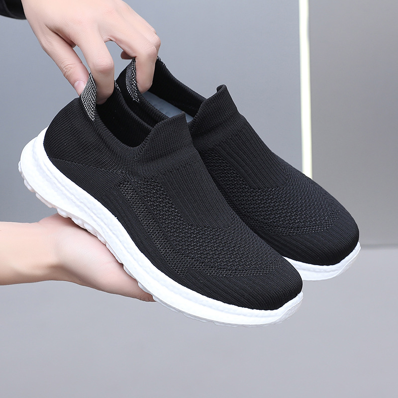 Shoes Men's Spring and Autumn New Arrival Walking Shoes for Couple's sneaker Not Tired Feet Lightweight and Comfortable Slip-on Breathable Men's Single Shoes