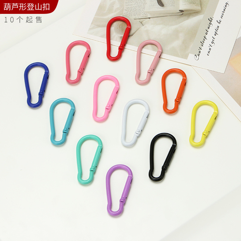 Picture of Factory wholesale color paint gourd-shaped carabiner aluminum alloy jewelry accessories water bottle key creative quick-hanging buckle