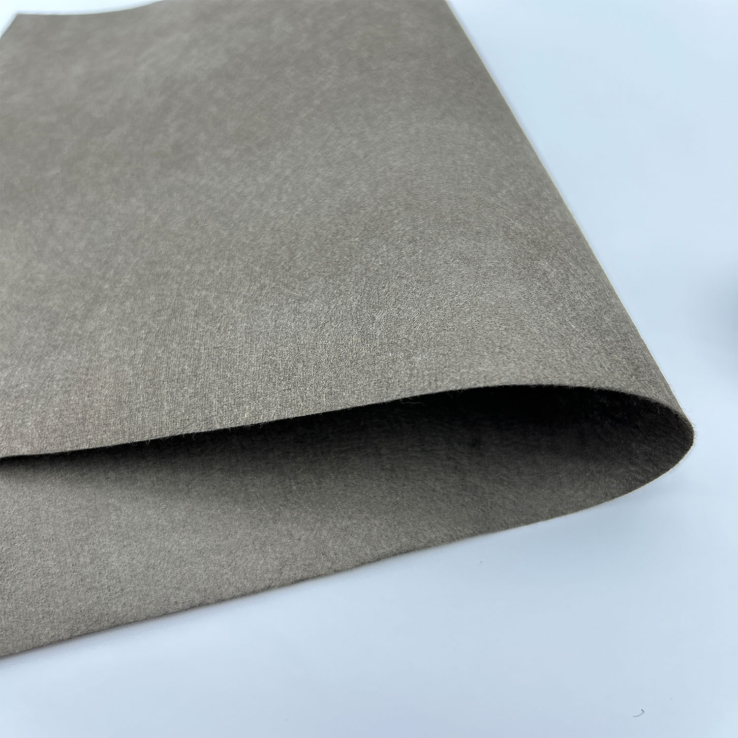 Picture of 0.45MM Thickness Targeting Conductive Non-woven Wear-resistant Anti-degaussing Anti-radiation Shielding Cloth RFID Spunlace Non-woven Fabric