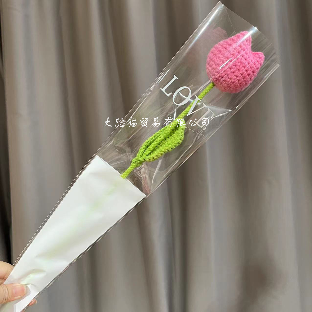 Picture of Finished Hand-Knitted Rose Artificial Flower Knitting Flower Handmade Flower DIY Wool Knitting Homemade Crochet Bouquet