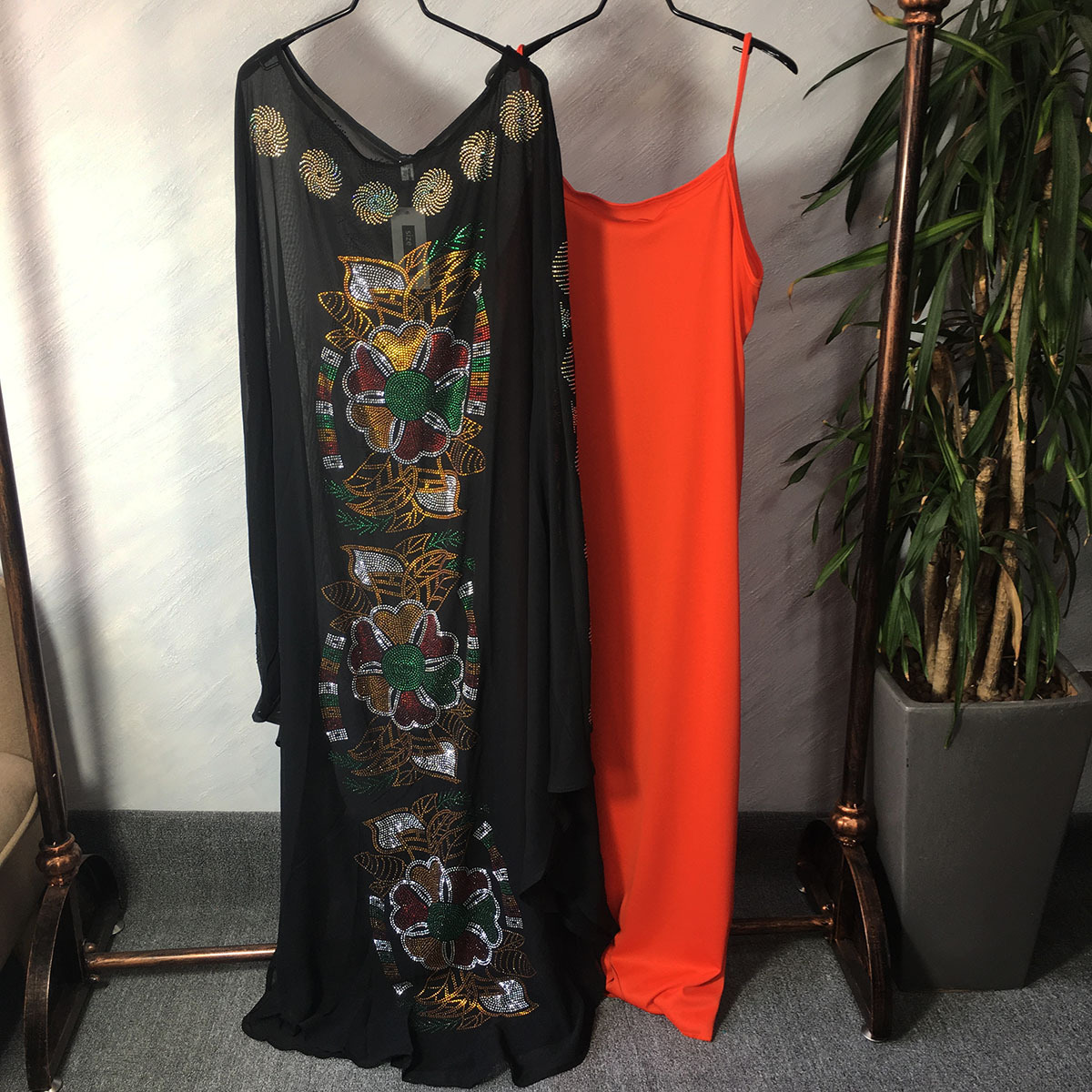 Picture of Cross-border source chiffon heavy-duty drilling large round neck bat sleeve loose and comfortable high-grade robe with orange suspenders