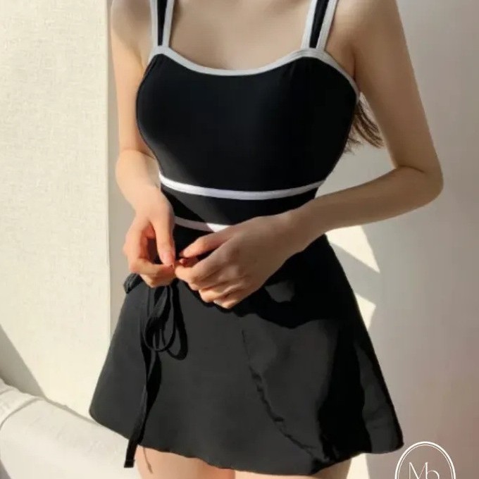 One-Piece Triangle Swimsuit for Women Hot Spring 2024 New Black Conservative Small Breast Push-Up Slimming Look Belly-Covering High-End Swimsuit