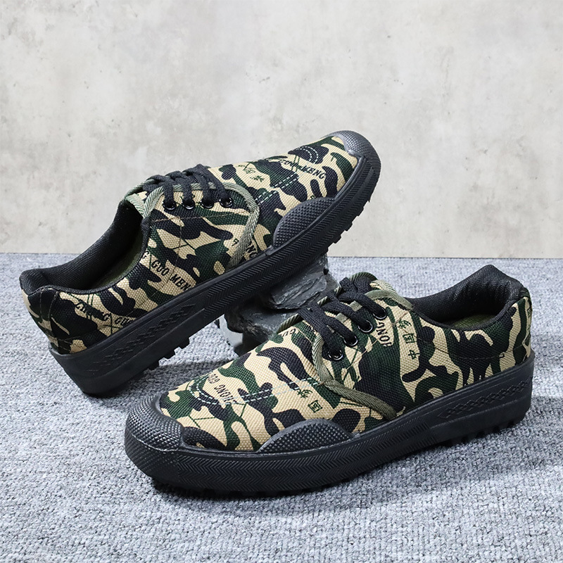 Picture of Liberation shoes men's construction site shoes labor protection shoes low side liberation shoes yellow rubber shoes factory wholesale a generation of hair
