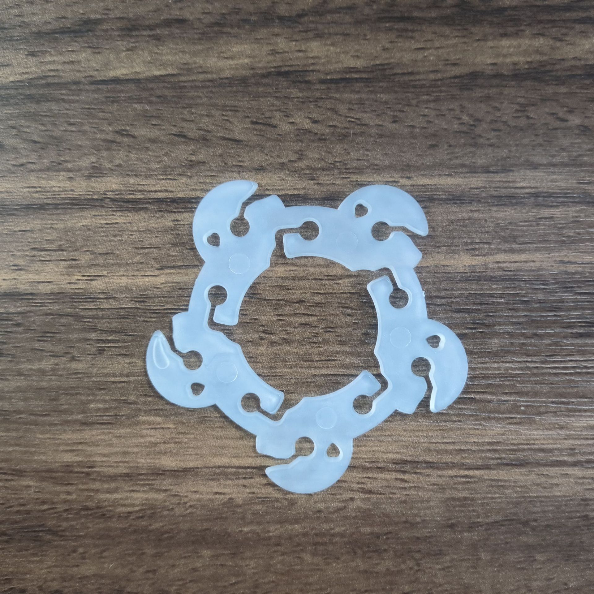 Picture of Balloon Plum Blossom Clip Flat Ring Buckle Wedding Room Layout Party Birthday Goods Decoration Modeling Buckle Card Clip Balloon Matching