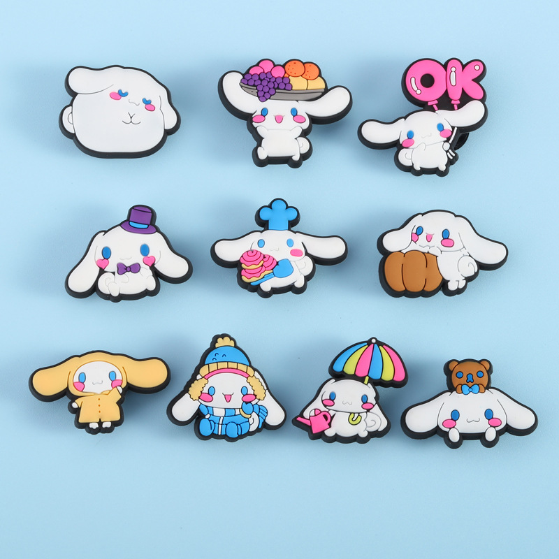 25 Summer New Cave Shoes Flower Buckle White Dog Smiley Flower Decorative Buckle diy Detachable Shoe Buckle PVC Accessories