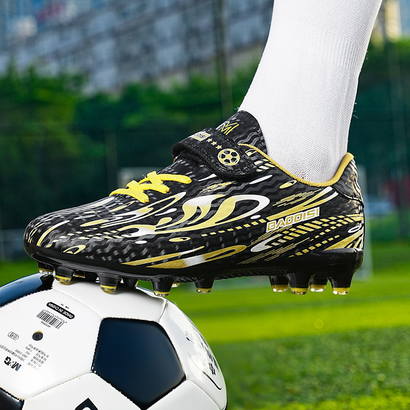 Velcro children's football shoes boys and girls broken nails primary school students long nails professional competition training sneaker wholesale