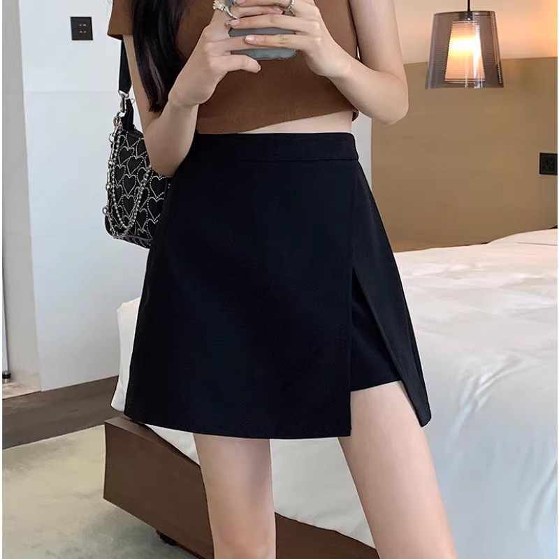 Black Split Short Skirt Women's Summer New Large Size Slim Hip Covering Pear-shaped Figure High Waist Anti-glare A- line Skirt Pants