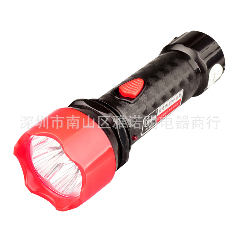 Manufacturers supply 10 yuan store strong light rechargeable flashlight stall household flashlight gift plastic flashlight