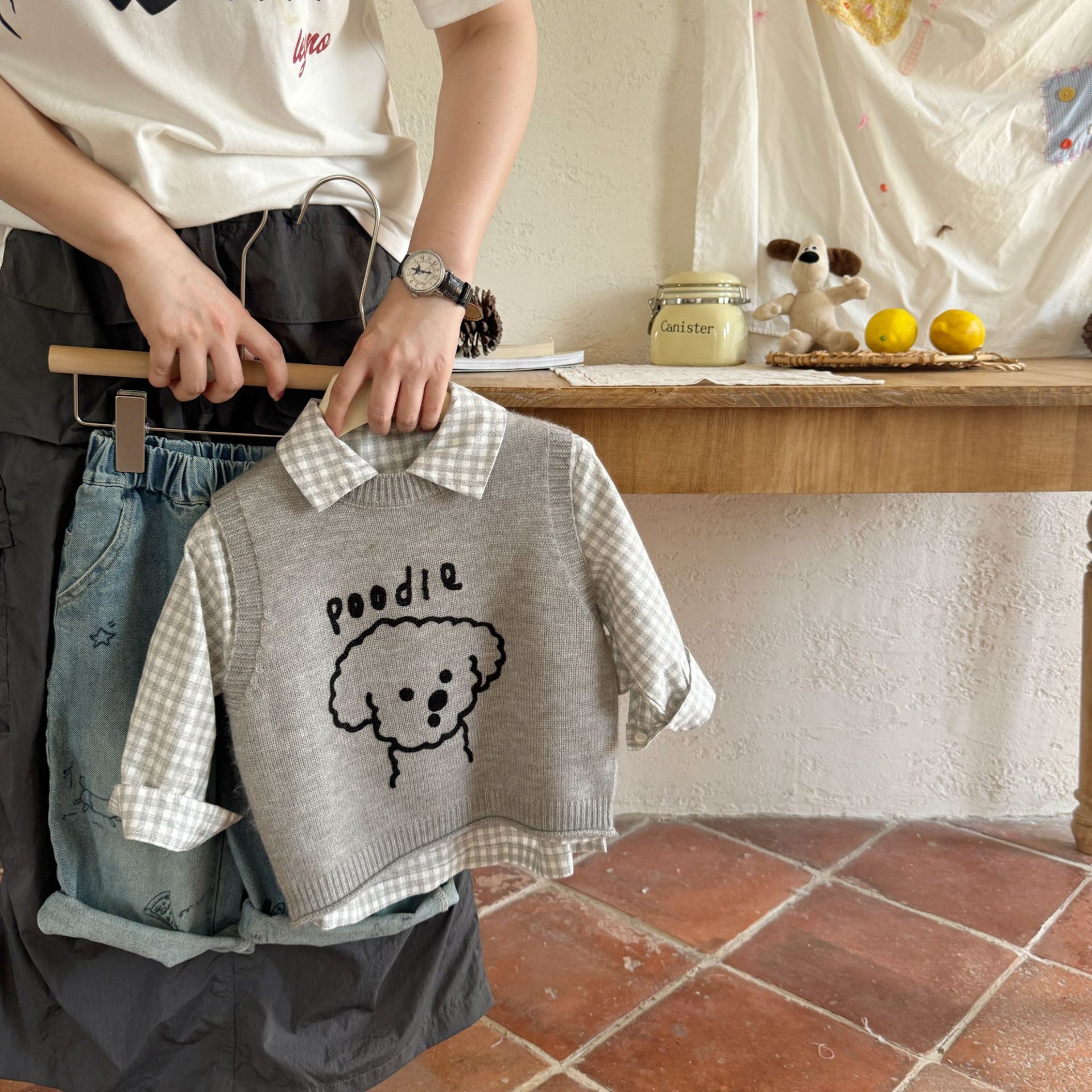 Picture of 2024 new baby boys and girls two-color pullover sweater vest children's vest