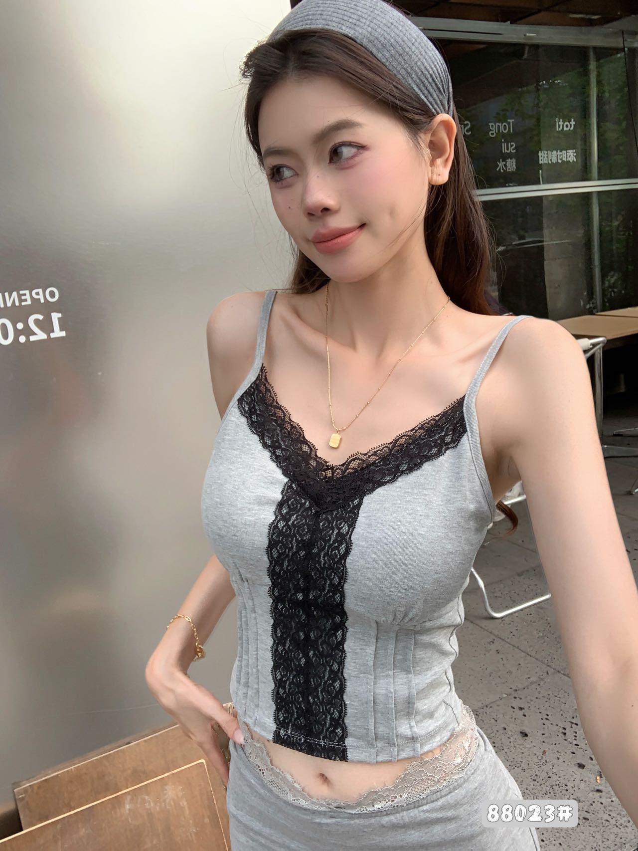 Girl's Pure Desire Lace Stitching Sling One-piece Chest Pad Slimming Fashionable Small Vest Inner Wearing Sling Top