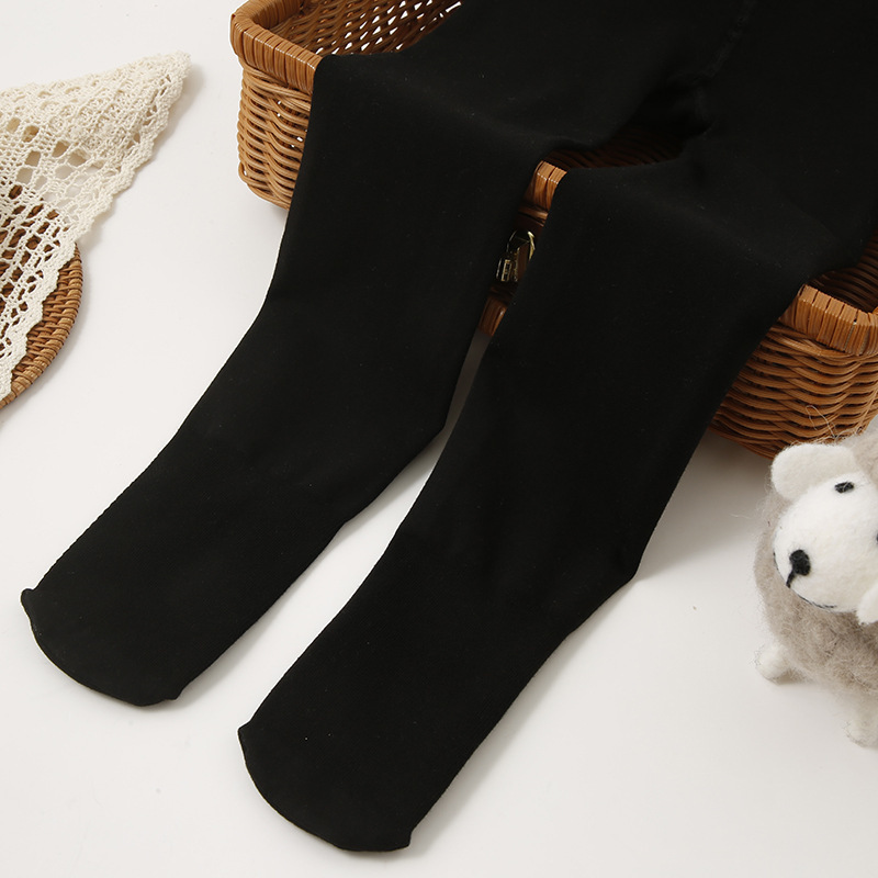 Picture of Wholesale children's autumn and winter fleece-lined thickened pantyhose generation hair girls dancing dragon claw hair white ballet dance socks
