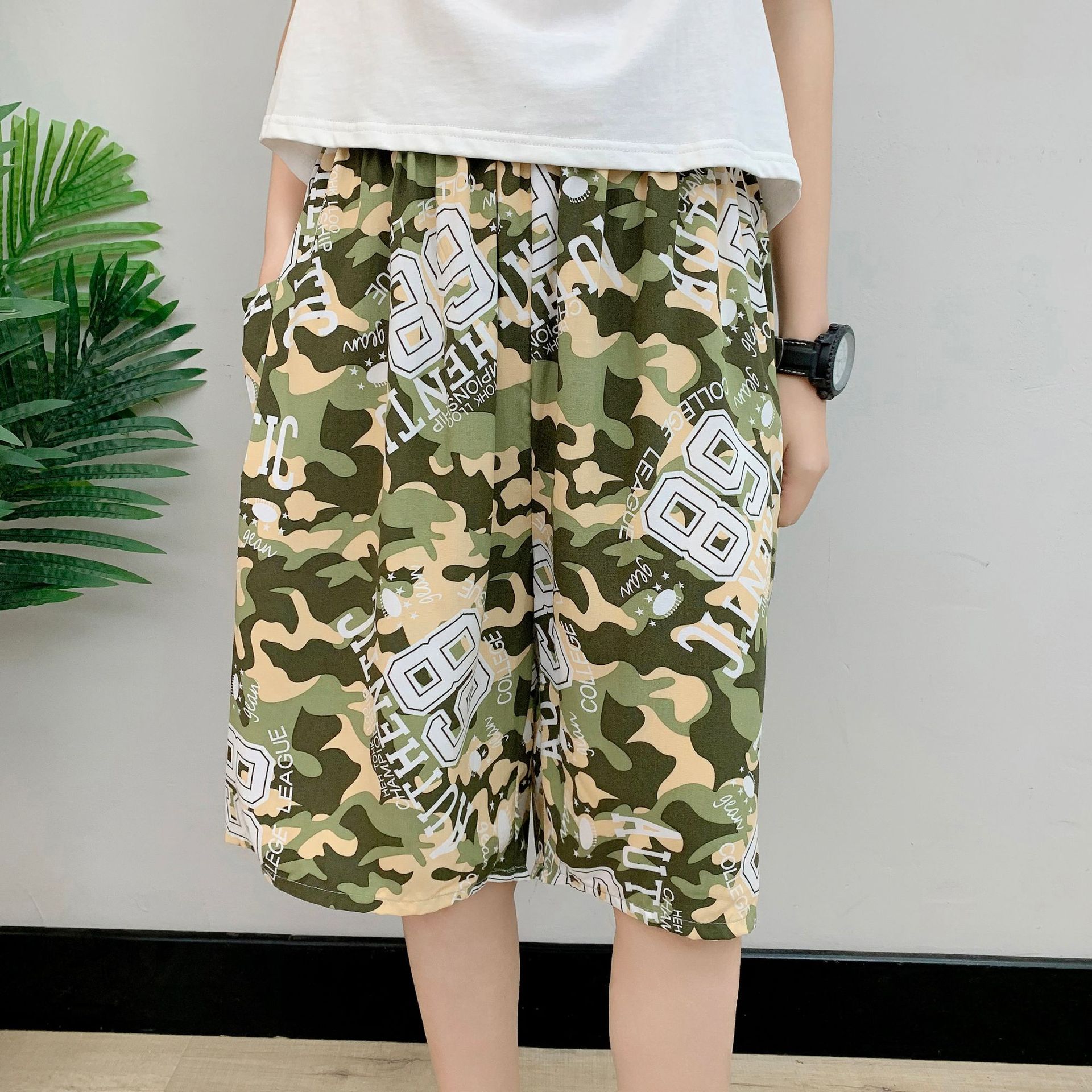 Picture of Cotton Silk Pajama Pants Men's Summer Thin Large Size Loose Shorts Casual Breathable Floral Pants Outer Wear Five-Point Beach Pants
