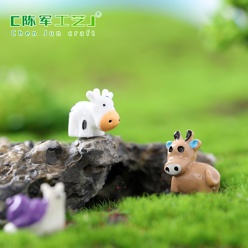 Picture of Moss micro landscape jewelry small size cow doll combination DIY assembly resin ornaments