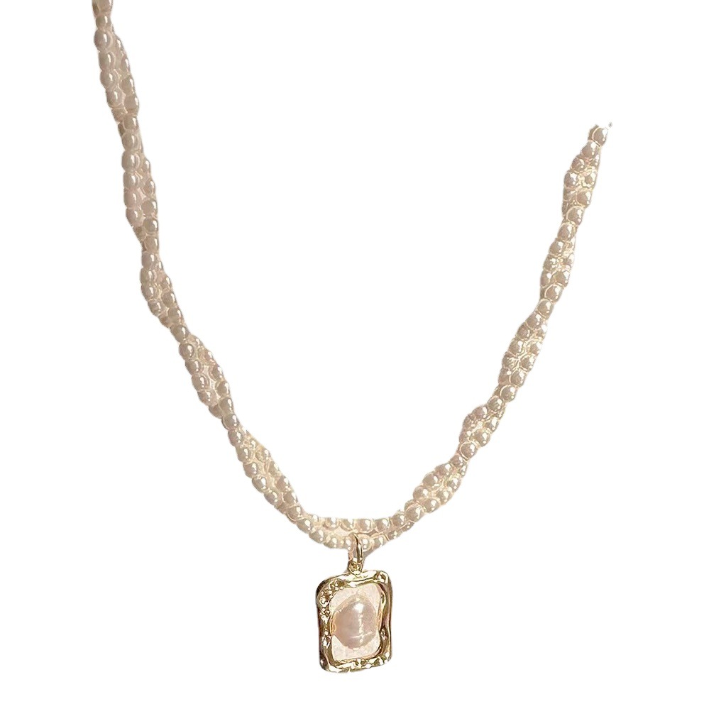 Glass Pearl Twist Necklace High-end Niche Light Luxury Women's Neckchain Clavicle Chain Internet Celebrity Popular Wholesale HJ-1