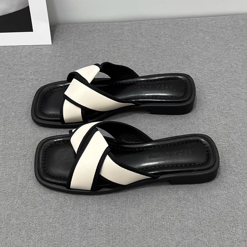 High-looking slippers for Women summer outdoor wear 2023 new indoor flat ins cross beach sandals for women