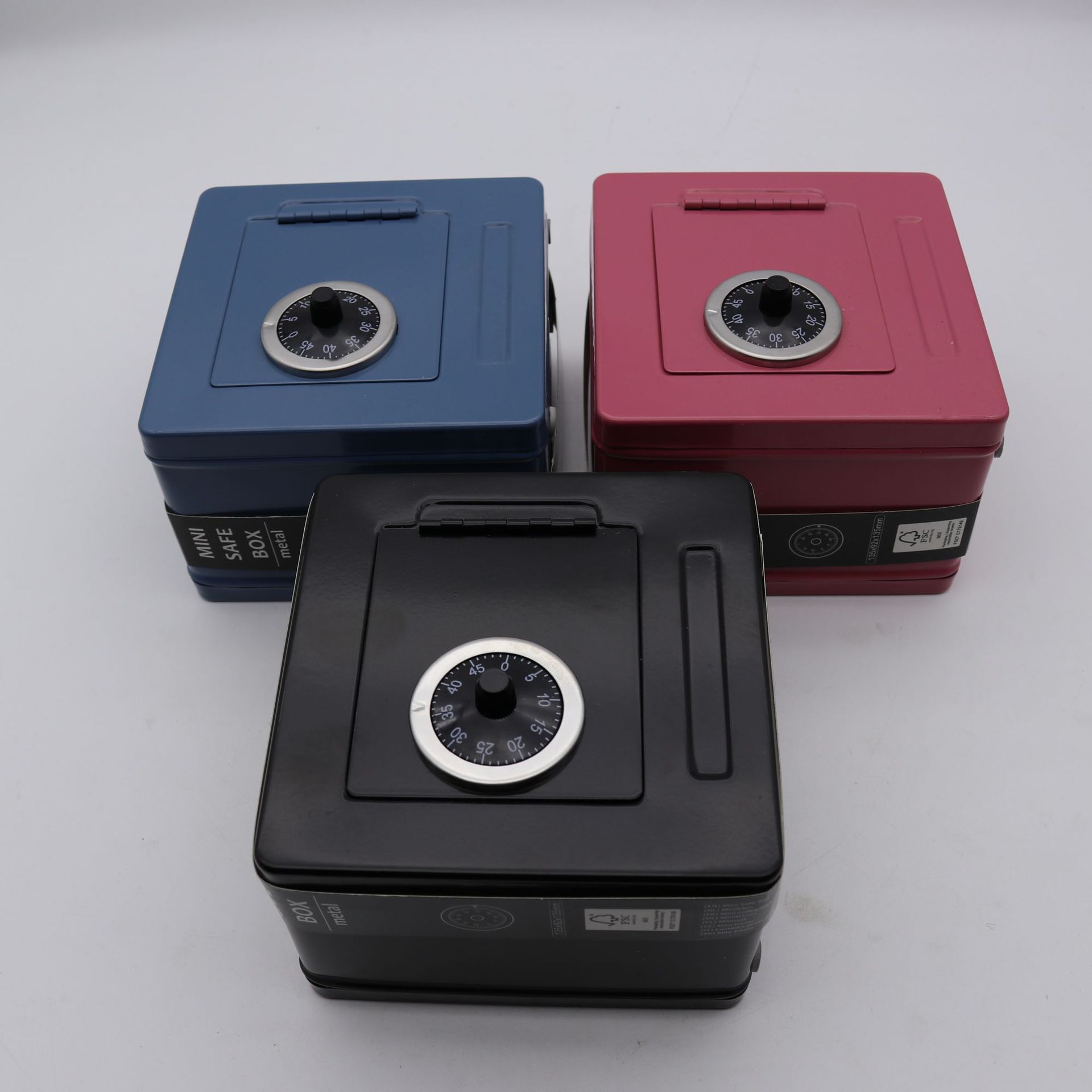New cross-border creative portable piggy bank storage box small size with key storage box coin box with lock piggy bank