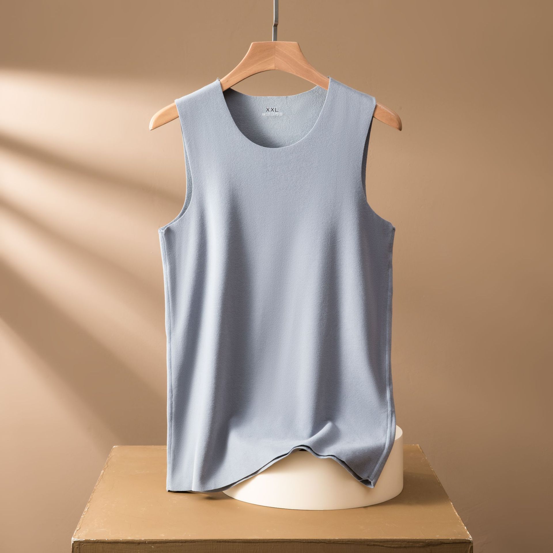 Picture of Men's Traceless Thermal Vest Double-Sided Velvet fleece-lined Thickened plus size Slim-Fit V-Neck Wide Shoulder Bottoming Thin Vest for Autumn and Winter