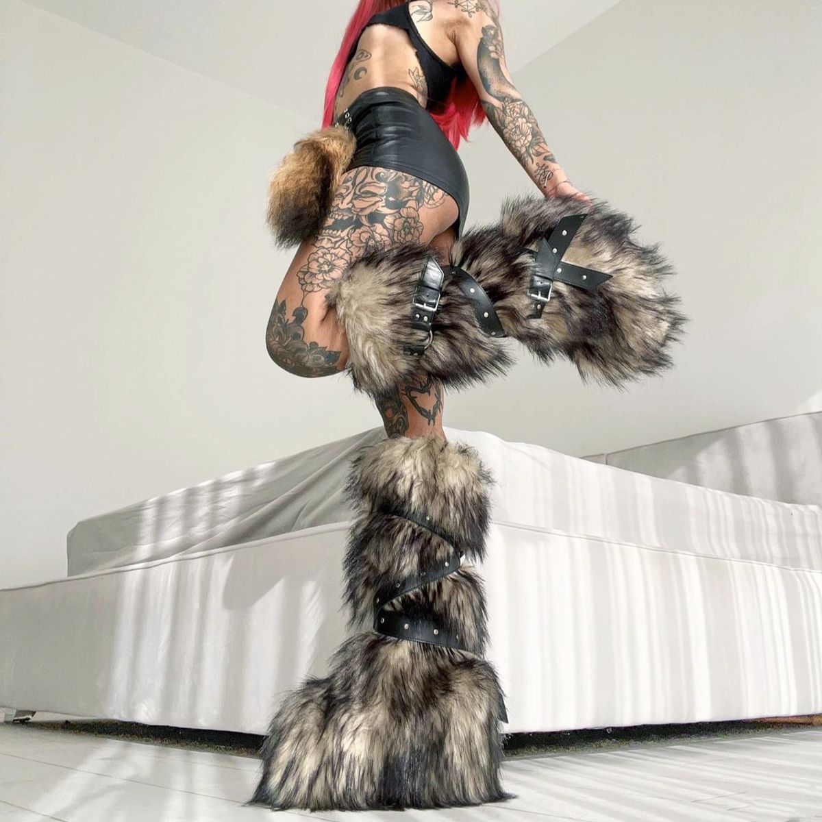 Internet Celebrous Hot Girl Thick-soled Snow Boots Y2K Punk Faux Fur Boots Rivet Boots Slimming Strap High Boots