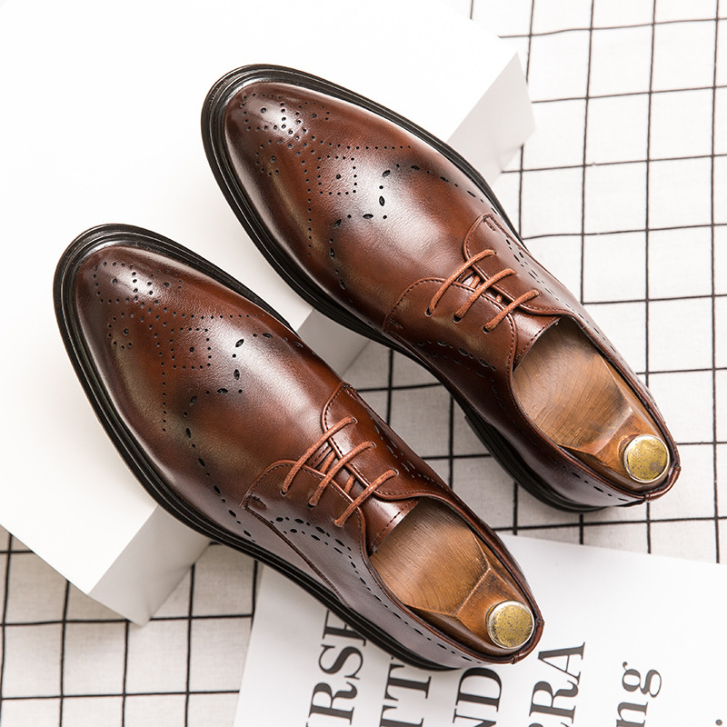 Cross-border Large Size Leather Shoes Men's Wedding Groom Suit Business British Pointed Brock Hair Stylist Carved Casual Men