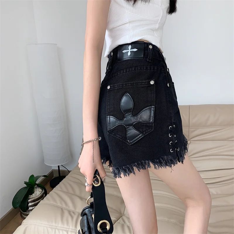 Picture of 2024 Hong Kong Style plus size Chubby Denim Shorts Women's Summer Sweet Cool Dark Style Strap Cross Flower Figure Hot Pants