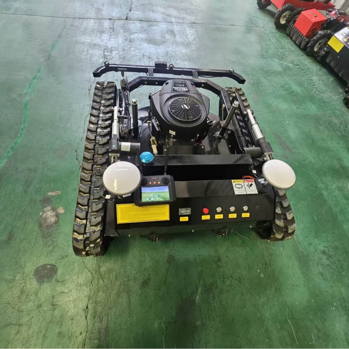 Exported to Europe and the United States Small Remote Control Lawn Mower, Fully Automatic Self-Propelled Lawn Mower, Dam Weeder