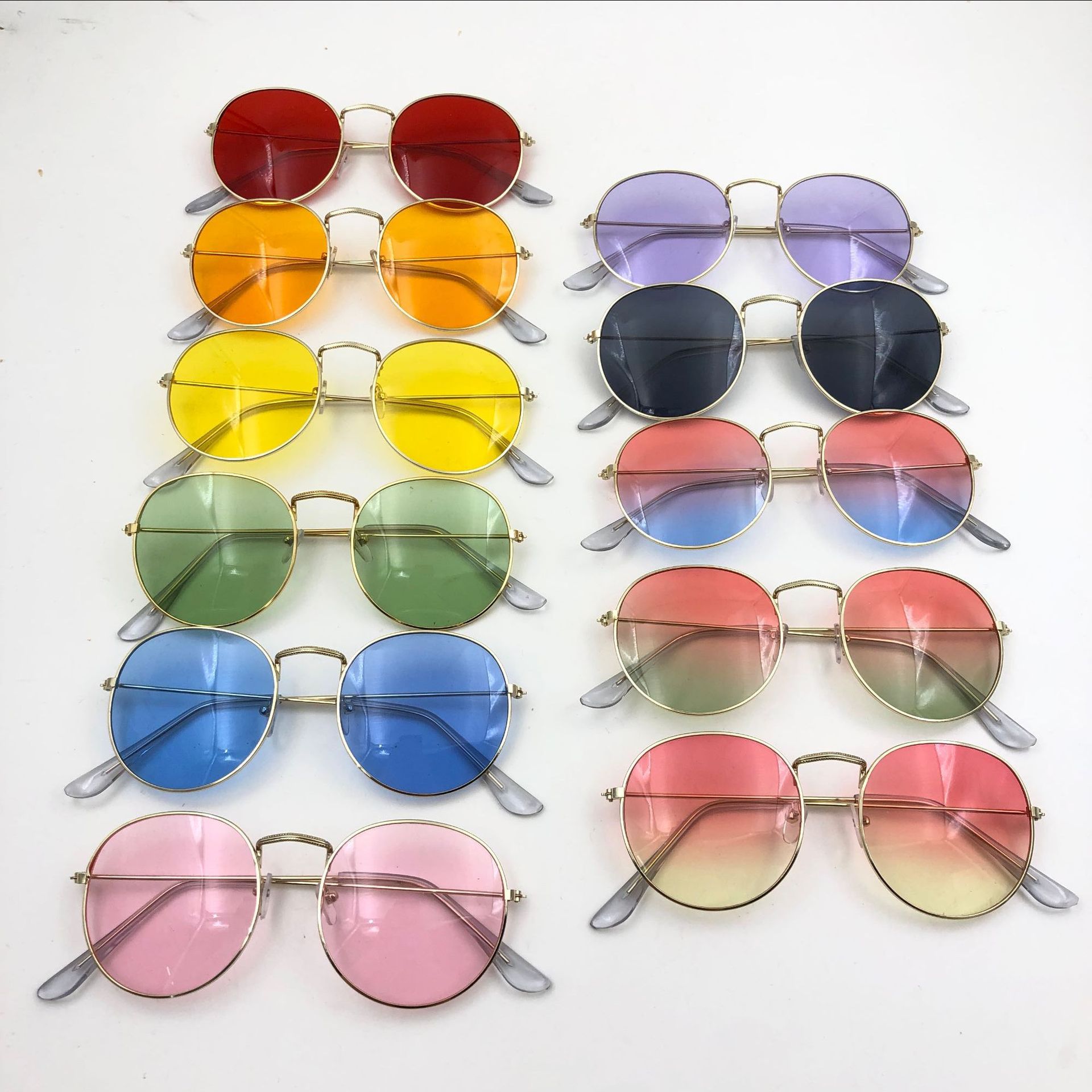Picture of Heiyuan Cross-border New 3447 White Foot Cover Progressive Ocean Metal Round Sunglasses Transparent Large Frame Glasses