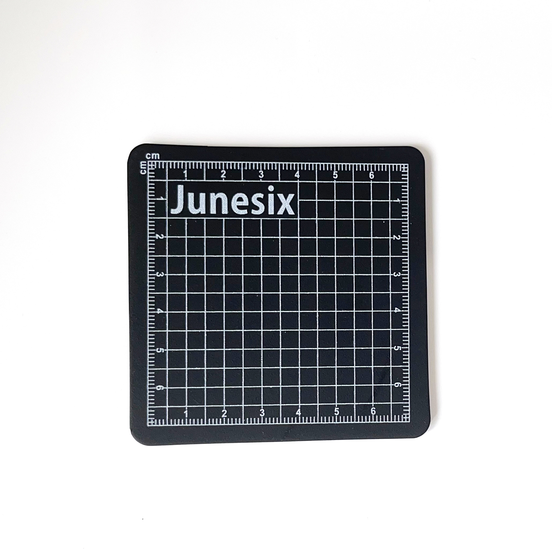 Picture of Junesix cutting board mini cutting pad manual model 8x 8cm hand account cutting pad 2.4MM