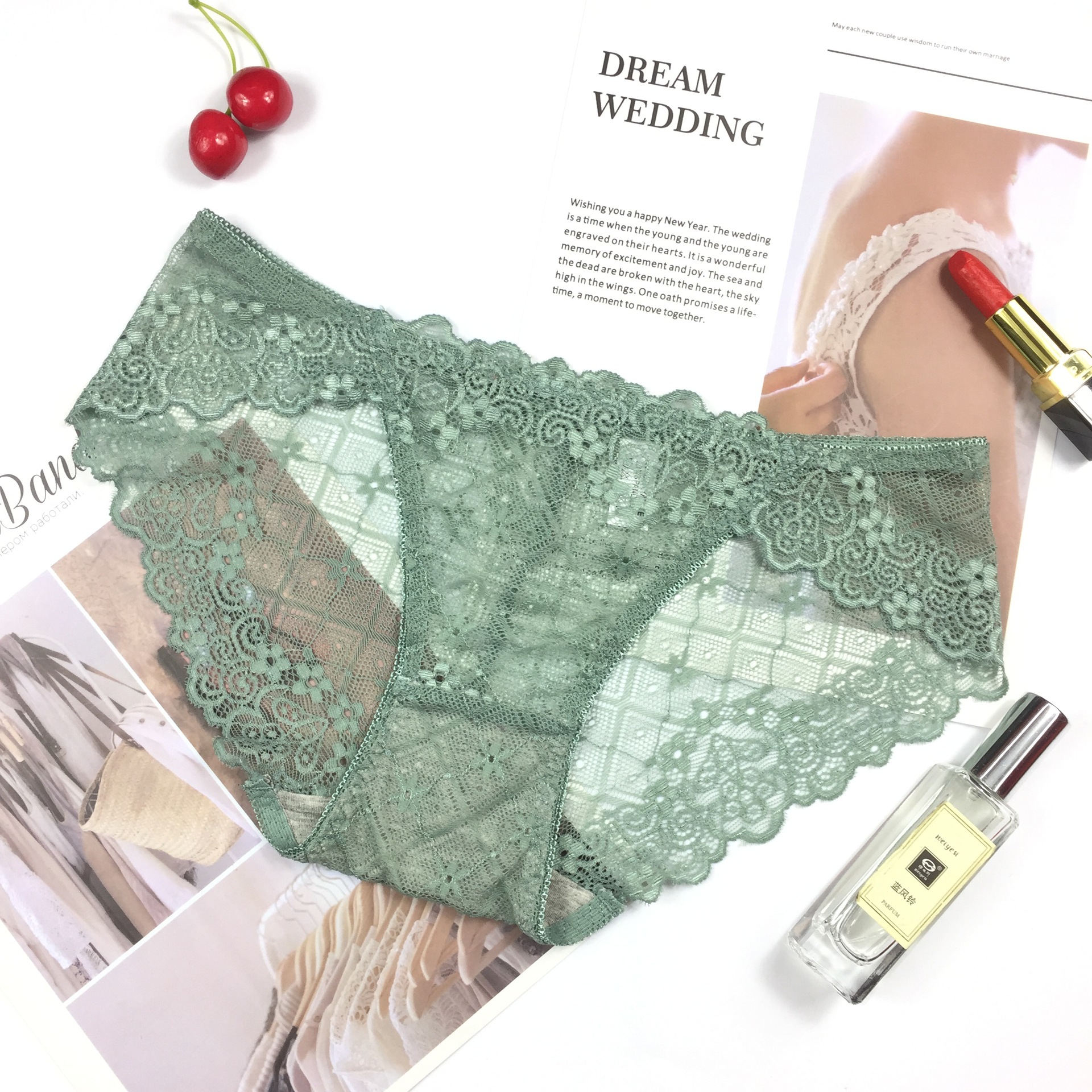 Picture of Spring and summer New Ladies lace underwear elegant lace graphene underwear antibacterial antibacterial hip breathable 17002
