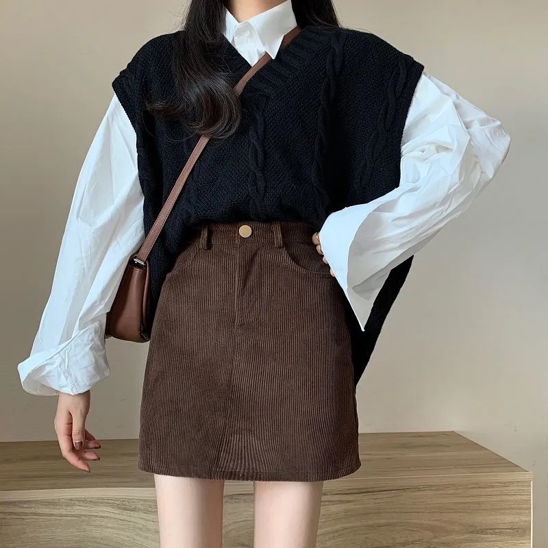 Short Skirt Korean Style High Waist Slimming Look A2022 Autum Corduroy Skirt Little Black Skirt Feminine Hip-Hugging New Style