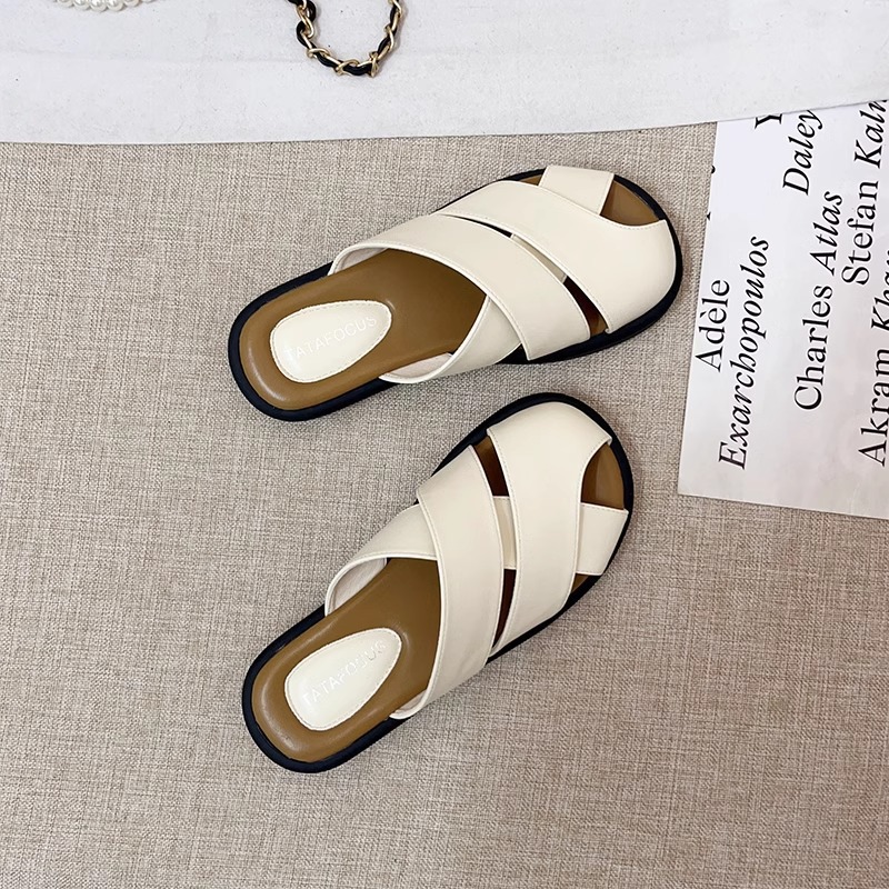Baotou Half-Slip Women's Summer Outer Wear Breathable 2025 Autum New Versatile Cut Out Sandals Flats Bottom with Skirt Flip Flops