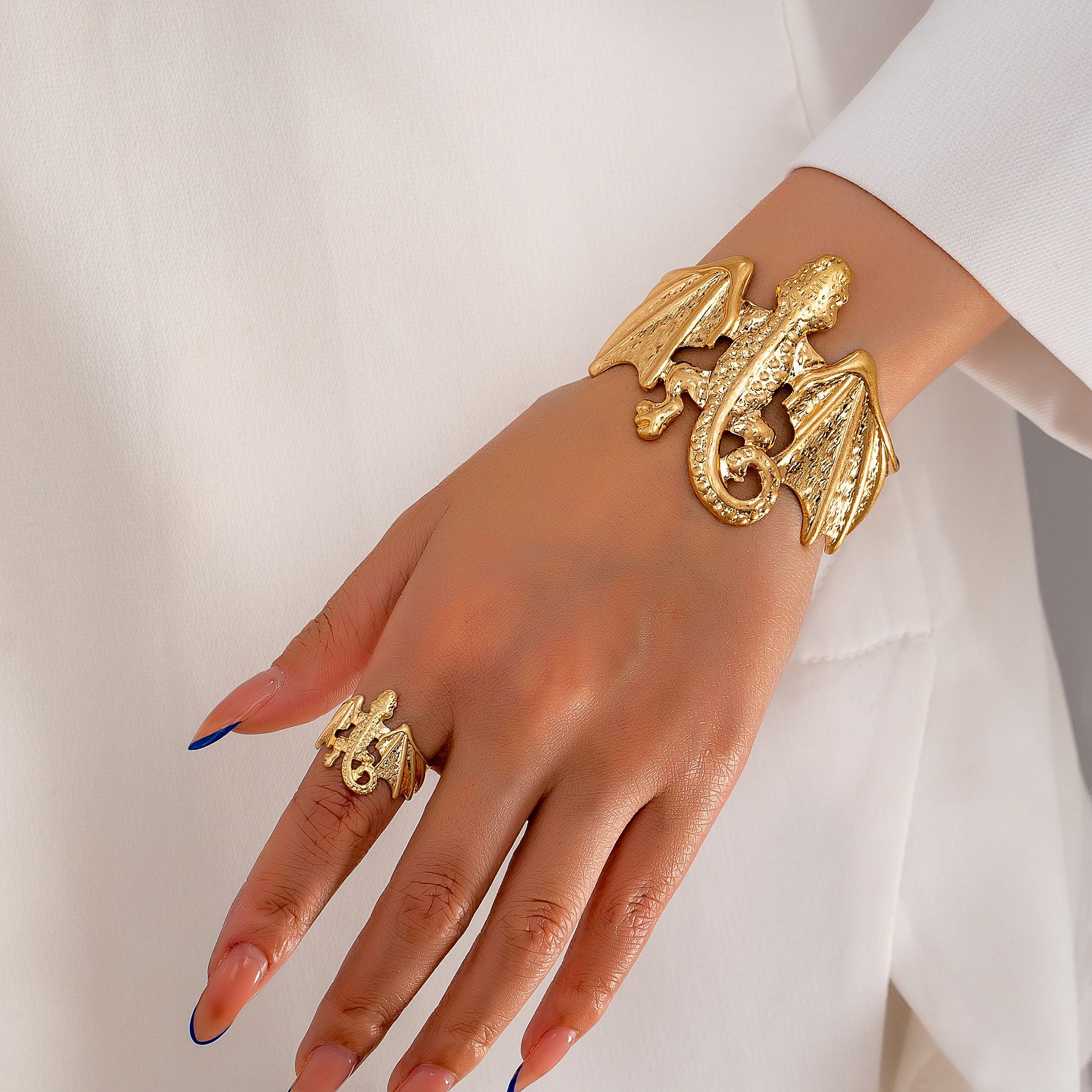 Cross-border Hot Personality Exaggerated Creative Bat Bracelet Ring suit Suitable for Women's Party Wear