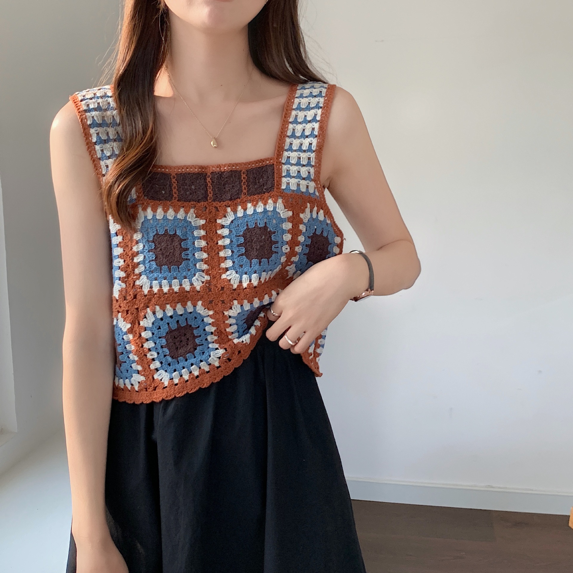 Bohemian style holiday camisole short vest crocheted hollow embroidered inner and outer wear sweet top for women