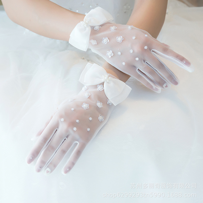 New wedding dress bridal wedding gloves Korean simple short spring and summer mesh thin Pearl gloves
