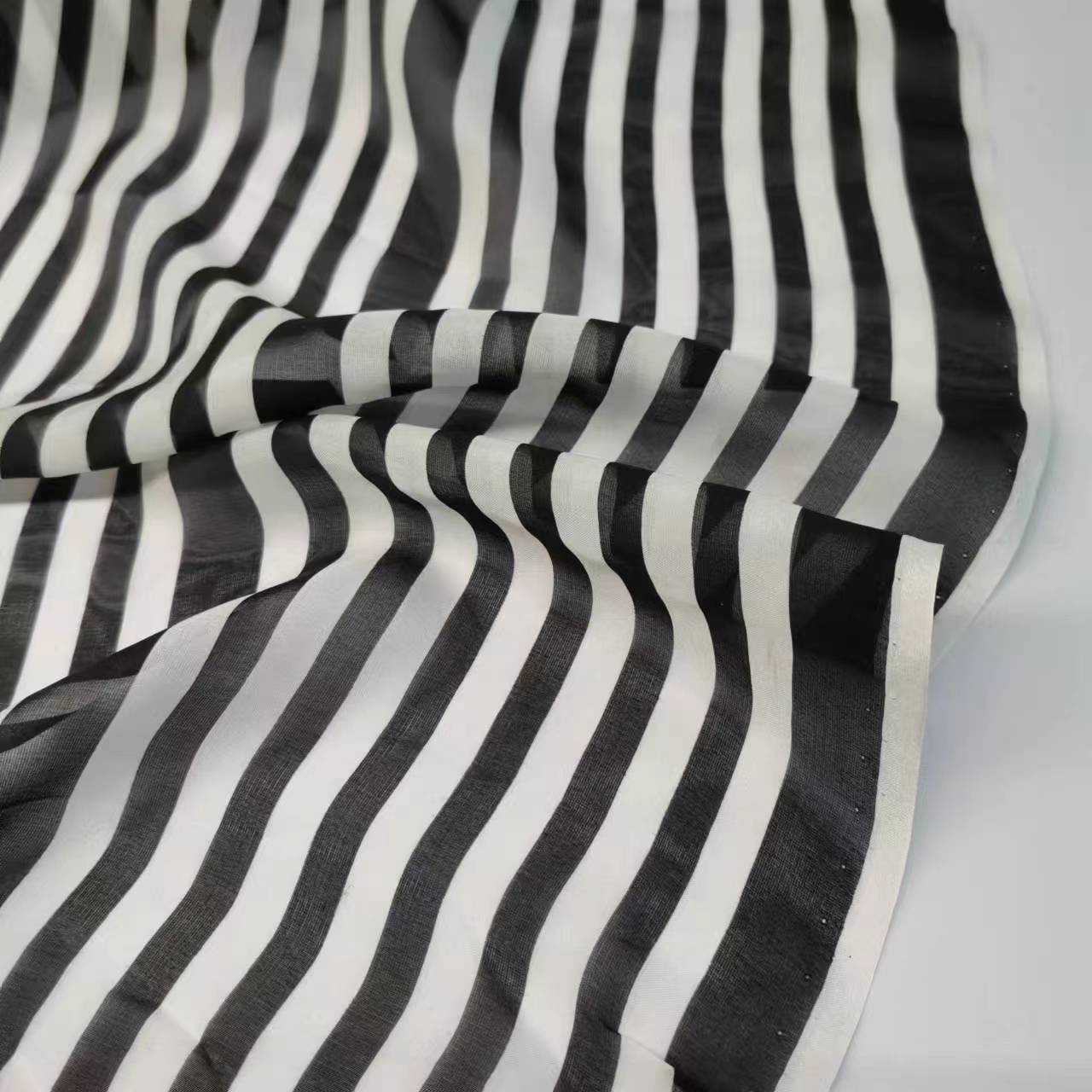 Picture of 100% Silk Stripesd Wide Chiffon Fabric 7mm Silk Chiffon Dress Silk Scarf Fabric