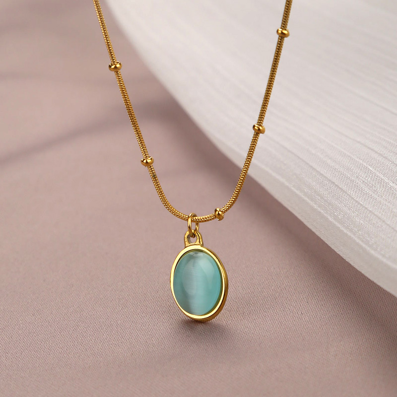 French Retro Opal Oval Pendant Necklace Women's Light Luxury Niche Design Titanium Steel Color-free Clavicle Chain