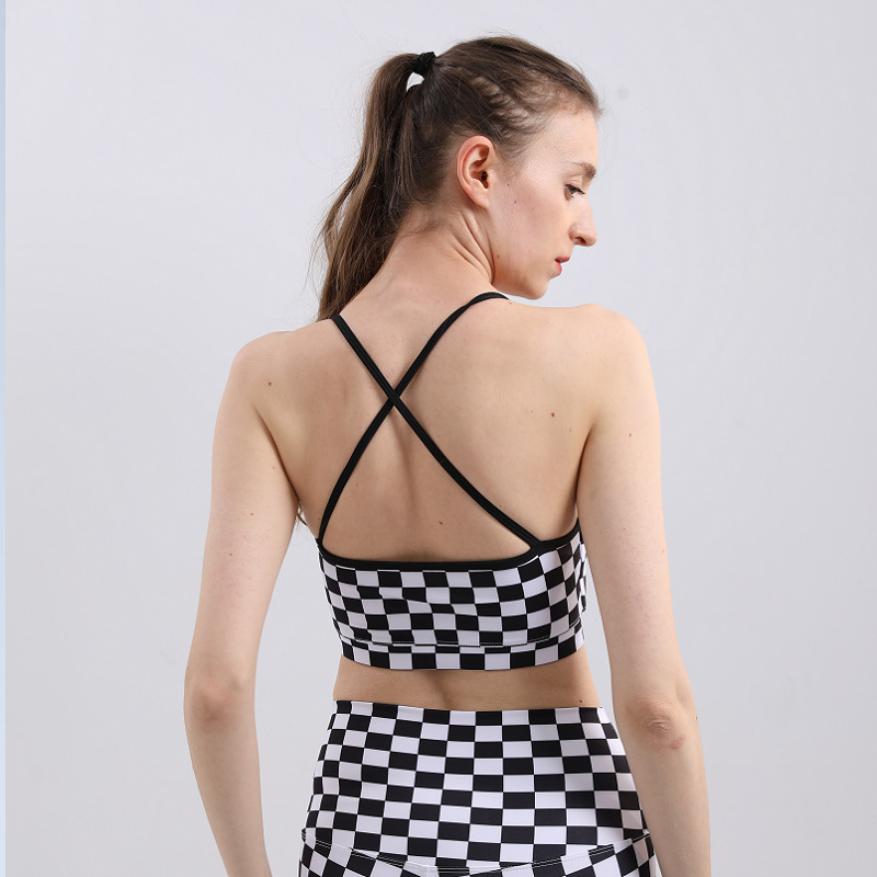 Checkerboard Yoga Vest for Women, Color-Blocked Black and White Checkered Camisole with Chest Pads, Beautiful Back Sports Bra, Fitness Elastic Bra