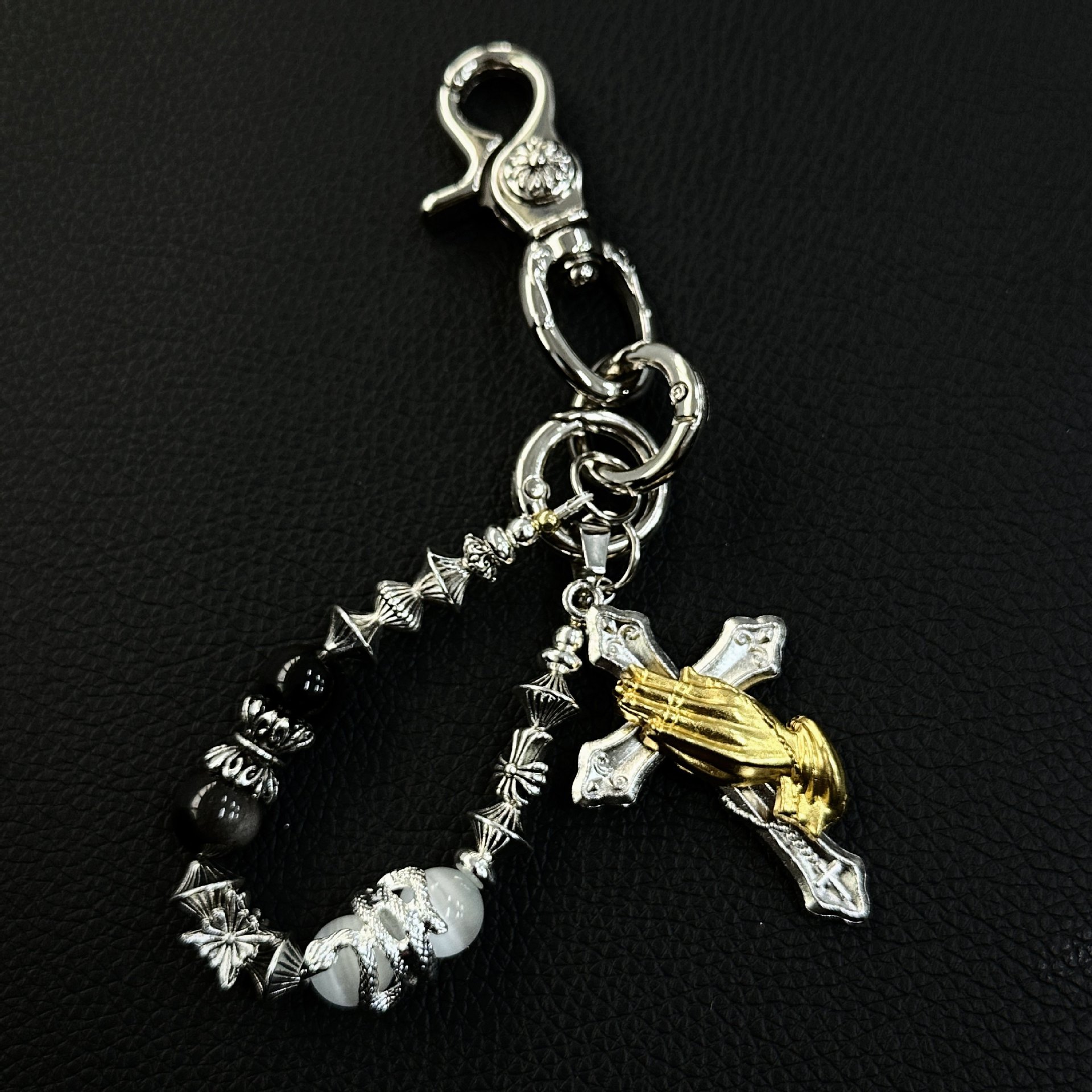 Crazy Worker Ornaments Create Retro Black and White Gradient Beads Niche Metal Keychain Ins Advanced Waist Hanging Ornaments Cross-border E-commerce