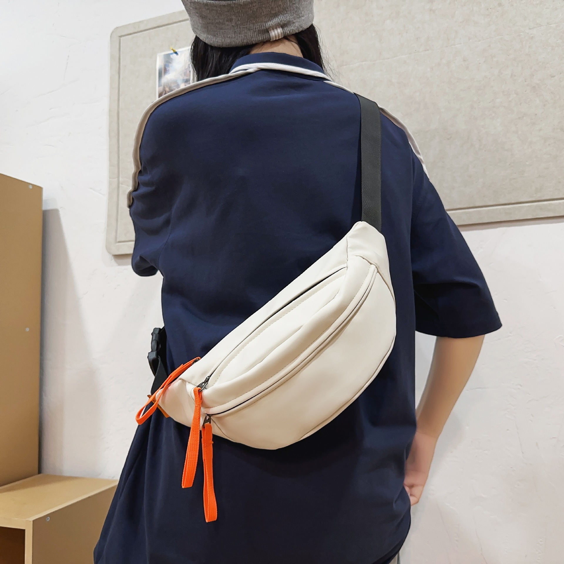 Picture of Chest Bag Men's Small Bag Waterproof Japanese Style Casual Crossbody Bag Sports Shoulder Bag Men's Waist Bag Women's Shoulder Bag Can Be Printed with Logo