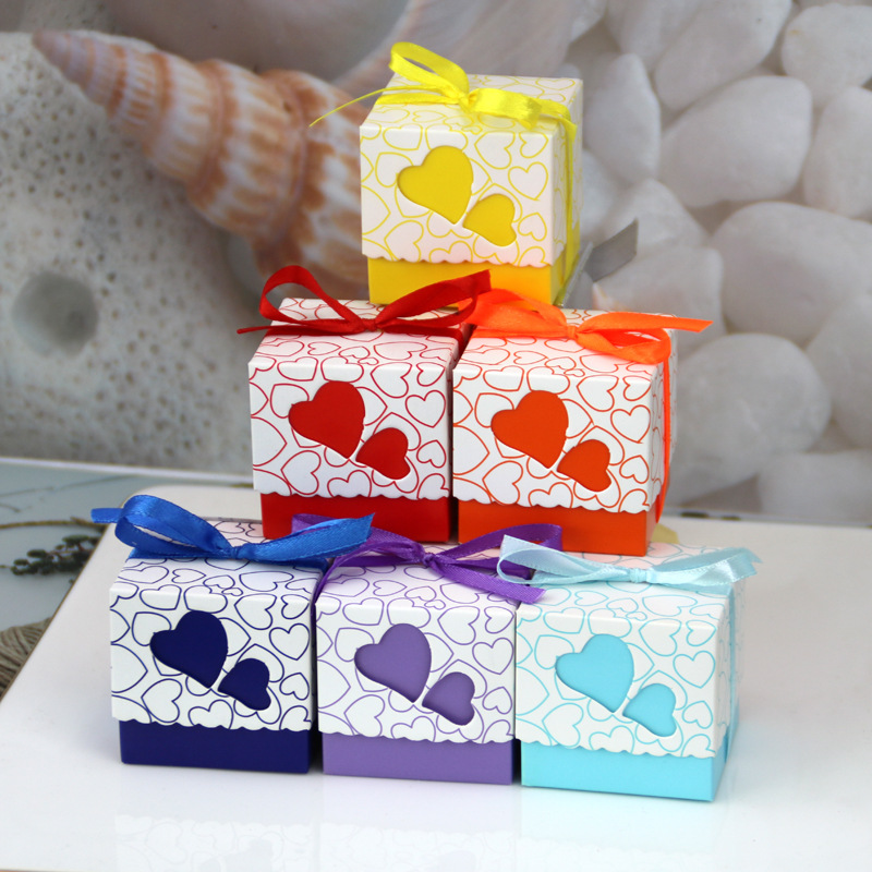 Picture of Cross-border new wedding double heart hollow candy box peach heart candy carton baby one-year-old packaging gift box wholesale