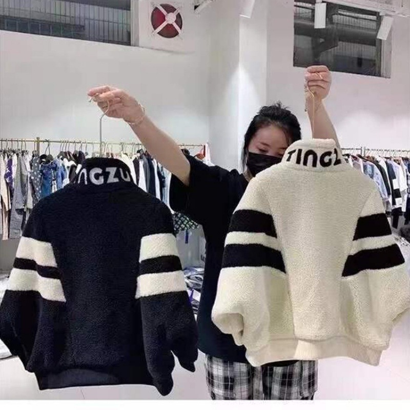 Picture of Children's Winter Clothing for Boys, Lamb Wool Jacket with Fleece Lining, Thickened for Older Children, Long-Sleeve Zipper, Girls' Lamb Wool Sweatshirt