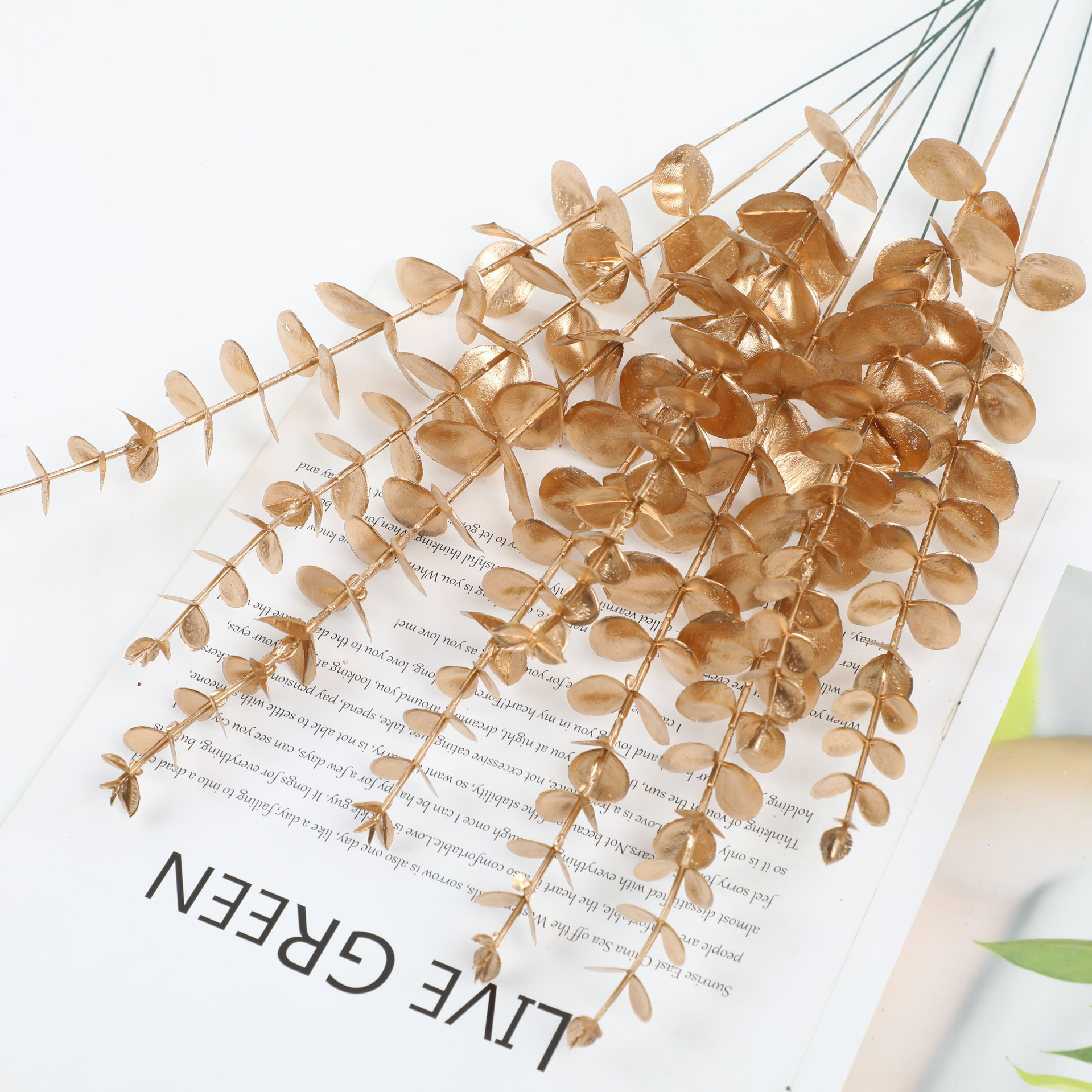 Picture of Simulated Green Plants Plastic Home Cross-Border Single Eucalyptus Props Plant Artificial Flower Arrangement Bouquet Decoration Wholesale