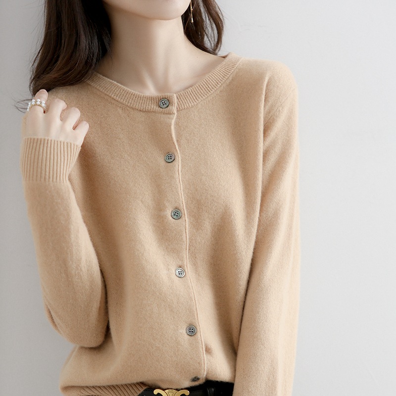 Picture of 2023 autumn and winter new women's round neck cardigan bottoming shirt Korean style long sleeve fashion soft knitted small coat